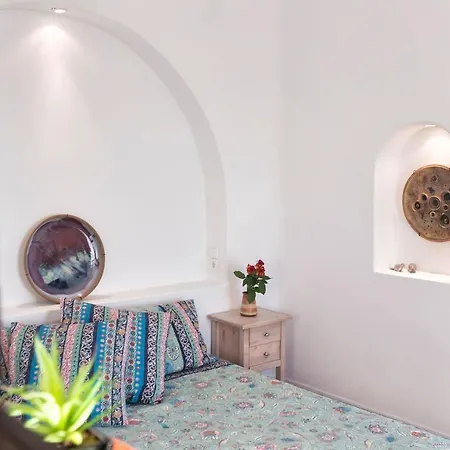 Sleeps8-parking-garden-pool-sunsets-barbeque * Emporio (Santorini)