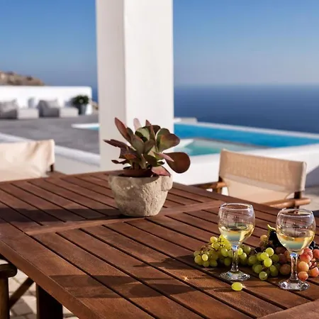 Sleeps8-parking-garden-pool-sunsets-barbeque וילה *